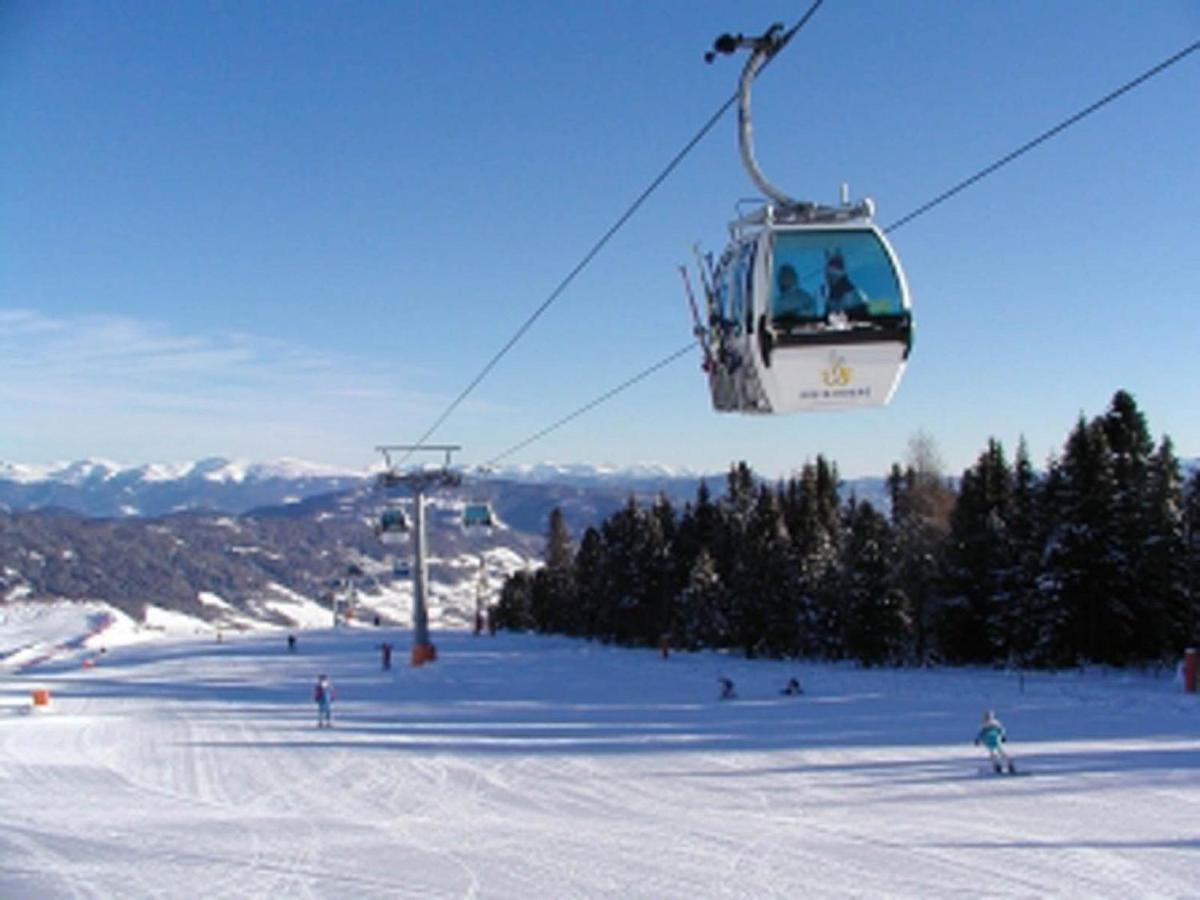 Spacious Holiday Home in Styria near Kreischberg Ski Area Sankt Georgen ob Murau Exterior foto